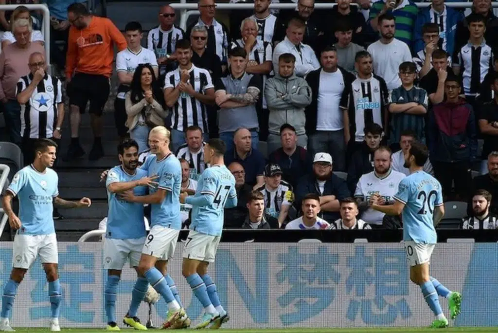 Đội hình Manchester City ăn mừng bàn thắng của Ilkay Gundogan vào lưới Newcastle, Premier League 2022/23