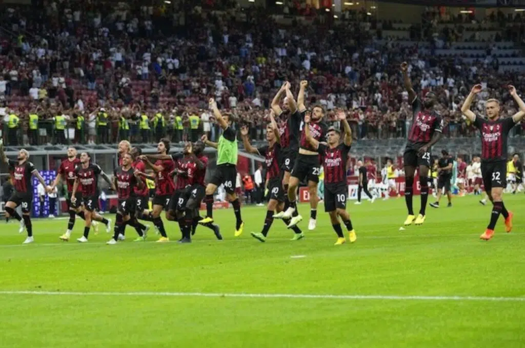 Các cầu thủ AC Milan ăn mừng (c) Ảnh AP